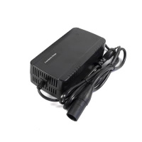 Charger 13s - 4A 54,6V 218,4W LiPo/LiIon XLR 3 PIN